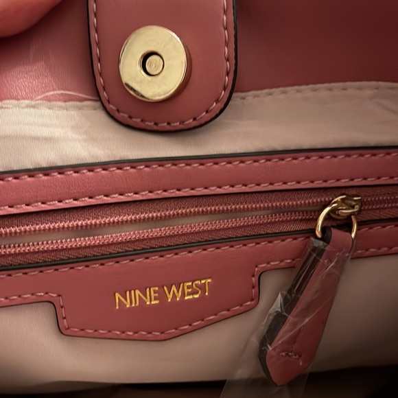 Nine West pink handbag - Picture 4 of 8
